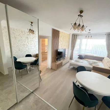 Solid Barrels Luxury Apartments Mamaia Exterior foto