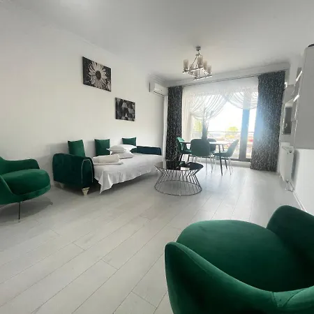 Solid Barrels Luxury Apartments Mamaia Exterior foto