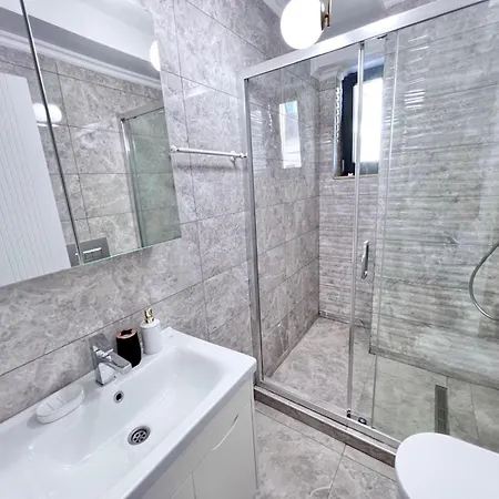 Solid Barrels Luxury Apartments Mamaia Exterior foto