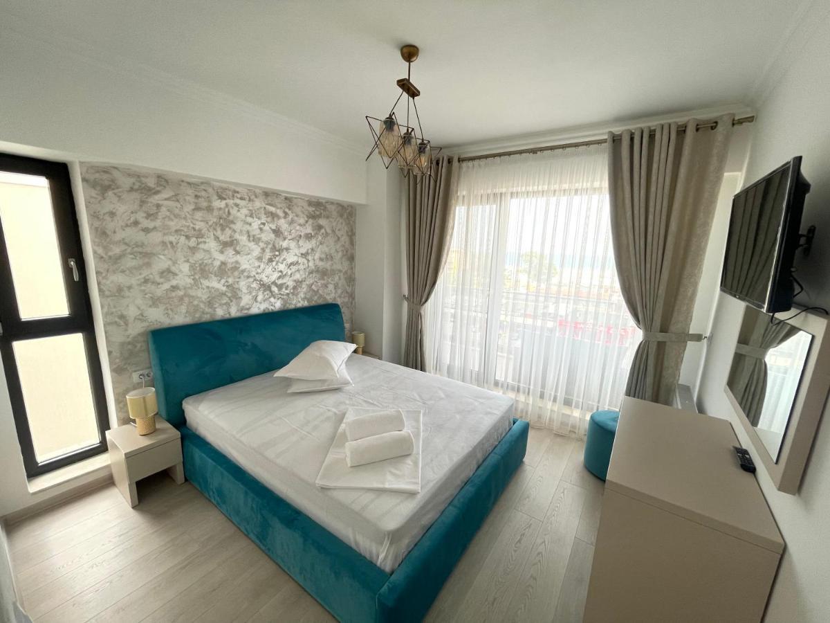Solid Barrels Luxury Mamaia